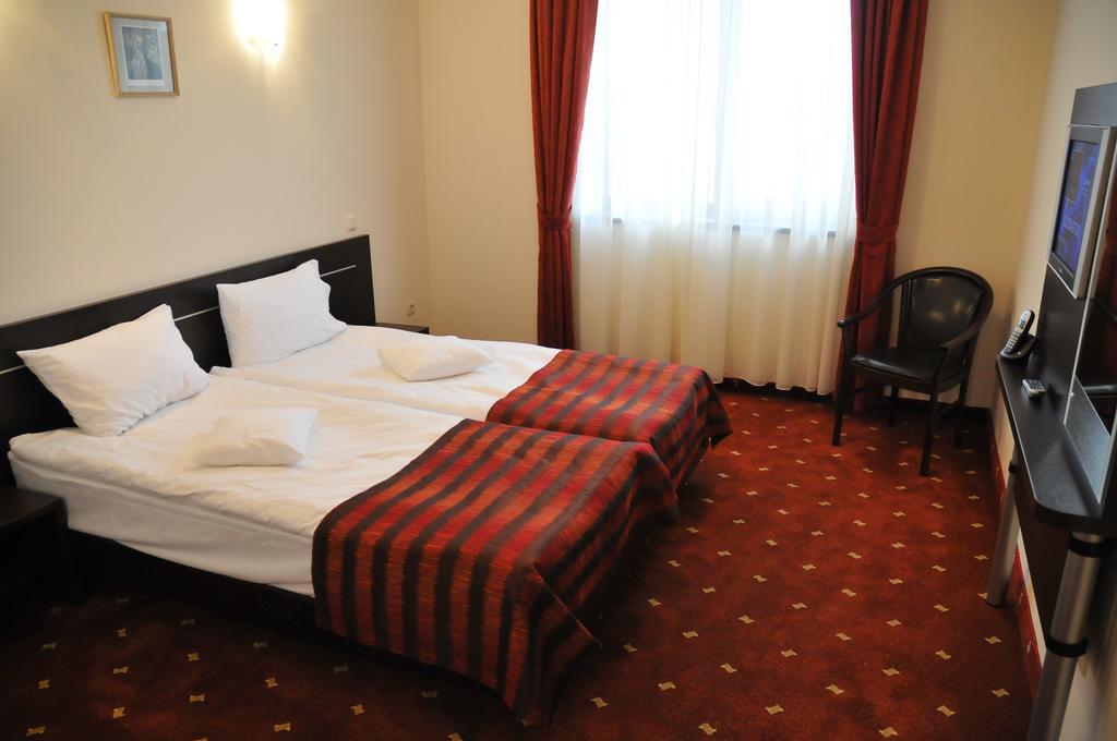 Hotel Roberts 3*
