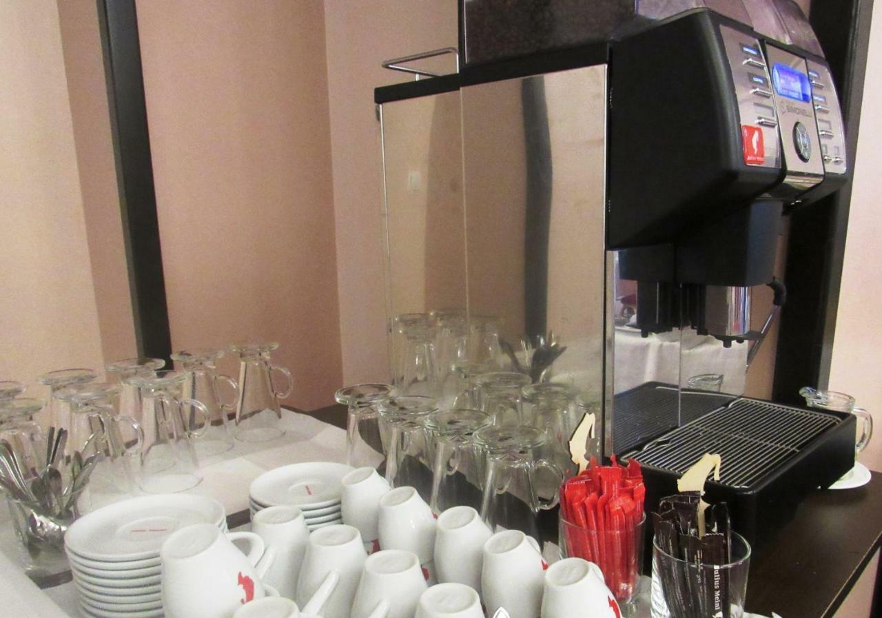 Roberts Hotel 3*